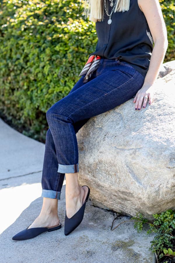 https://www.cupcakesandcutlery.com/wp-content/uploads/2019/02/I-love-these-cabi-jeans-from-spring-2019.jpg