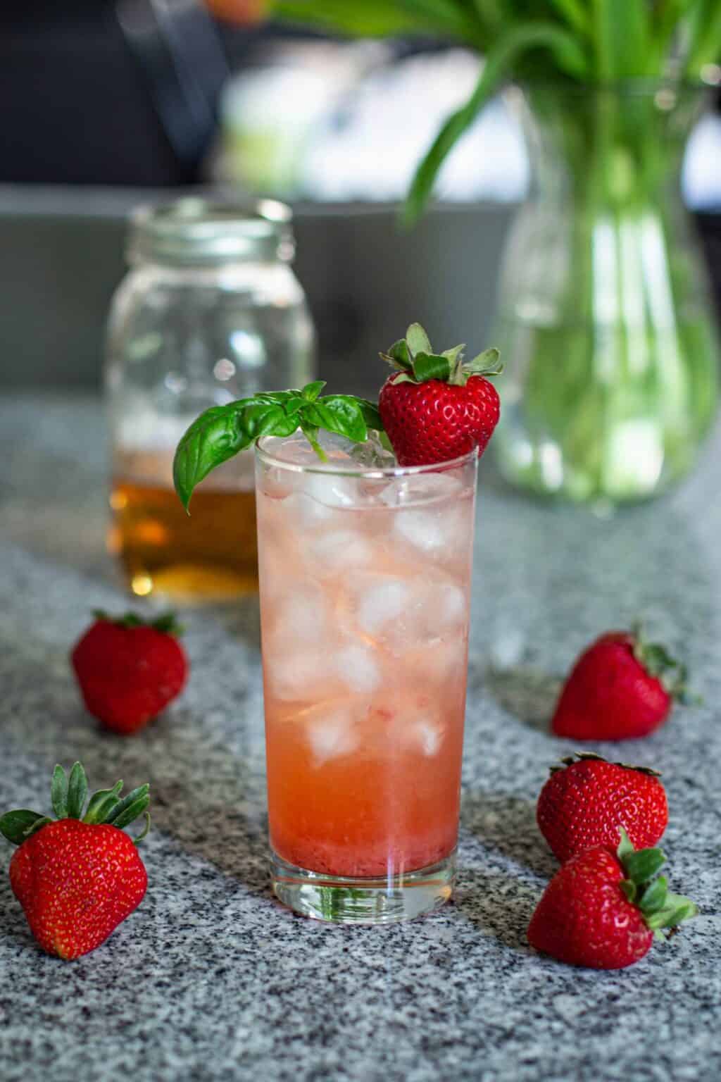 26 Refreshing Summer Vodka Cocktails - Cupcakes and Cutlery