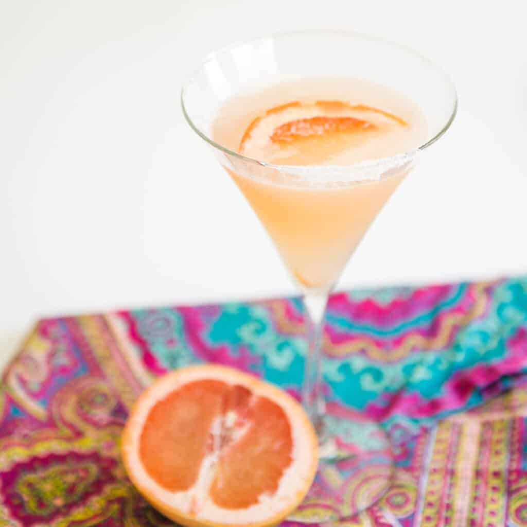 How To Make The Perfect Grapefruit Martini Recipe - Cupcakes And Cutlery