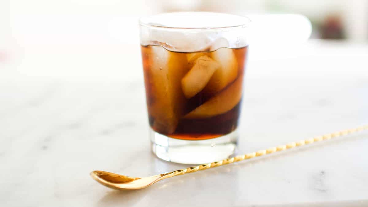 Black Russian Cocktail Recipe - Cupcakes and Cutlery