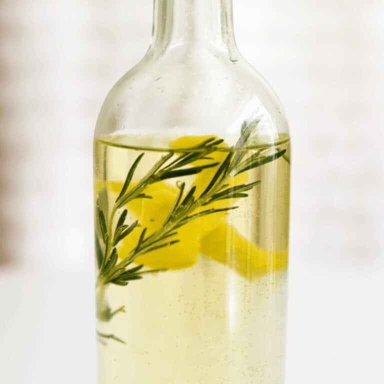 Infused Wine with Fruit and Herbs