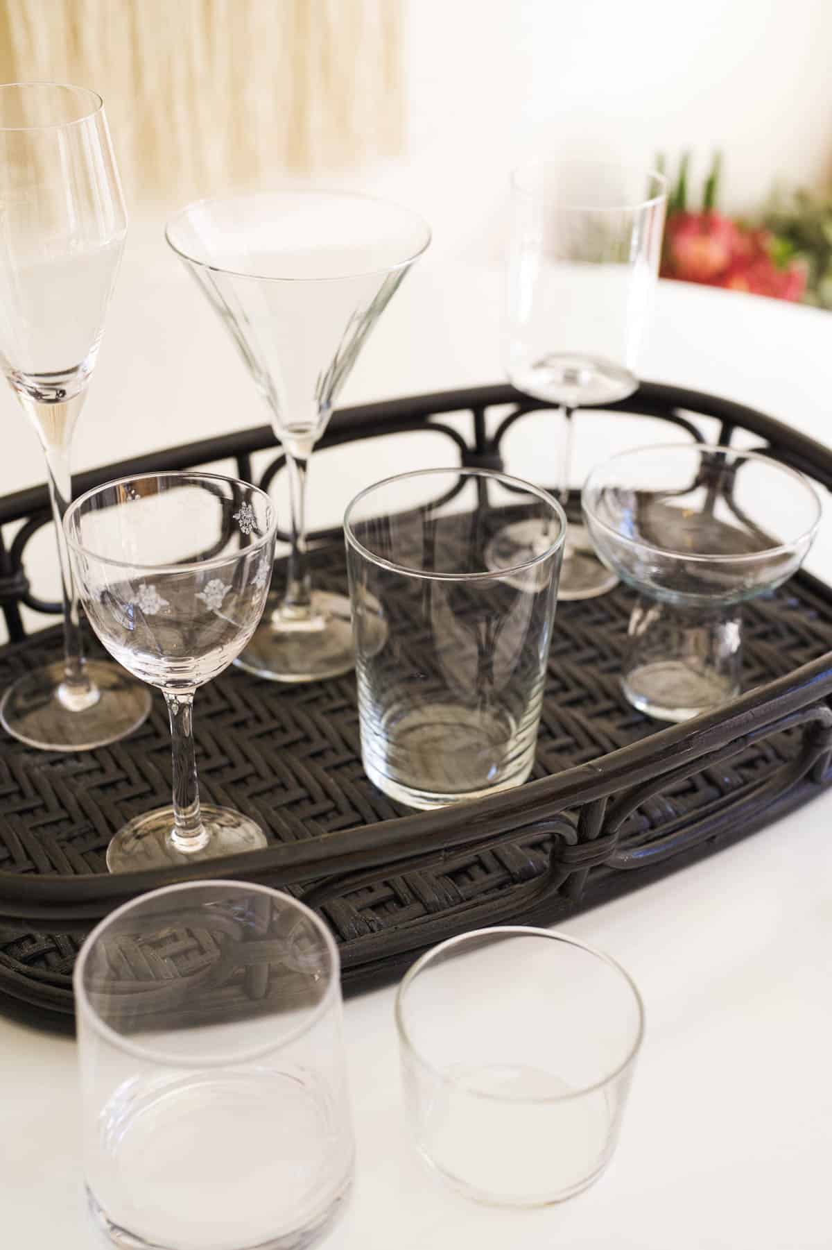https://www.cupcakesandcutlery.com/wp-content/uploads/2023/01/bar-glasses-for-serving-cocktails-and-mocktails.jpg