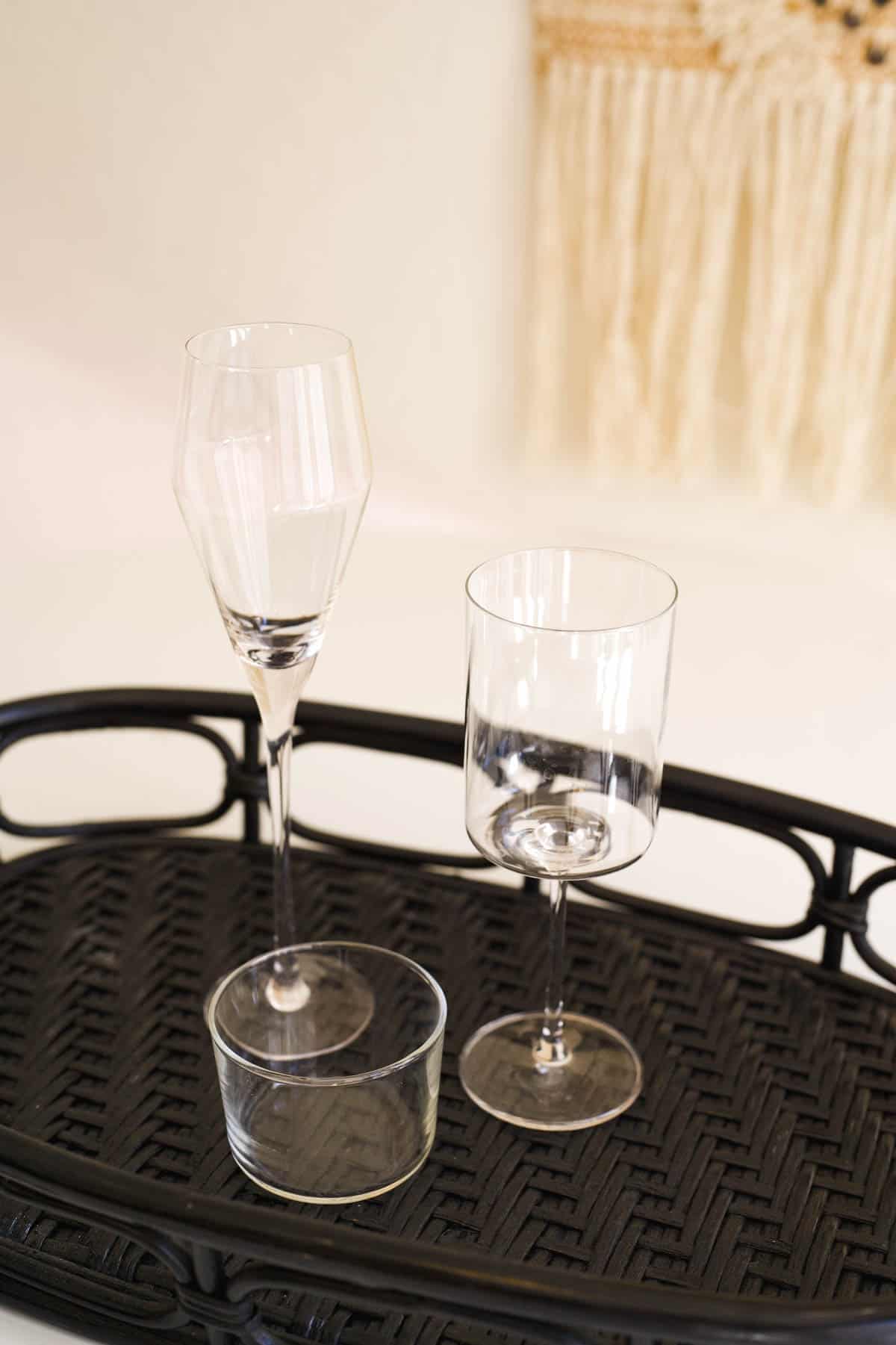 https://www.cupcakesandcutlery.com/wp-content/uploads/2023/01/my-favorite-wine-glasses-for-your-home-bar.jpg