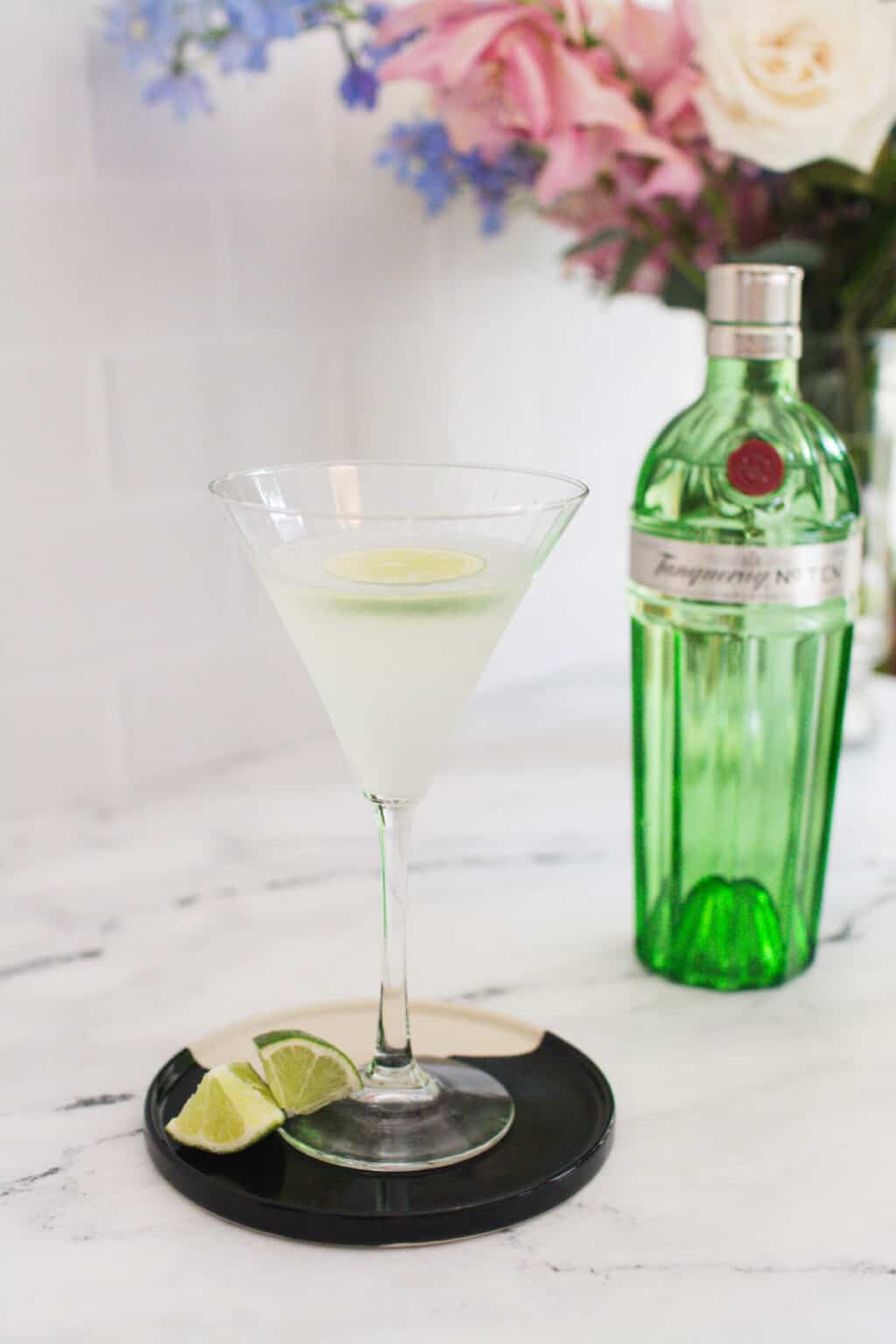 Classic Gin Gimlet Recipe - Cupcakes and Cutlery